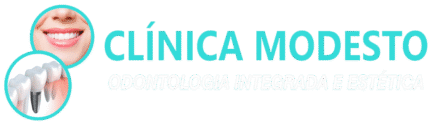 cropped clinica modesto logotipo transparente.png